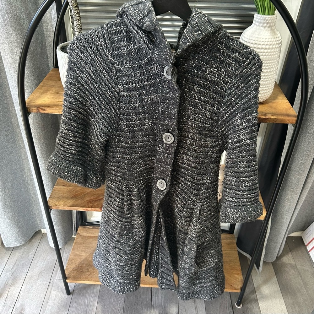 Free People chunky knit Button Up Lagenlook Cardigan women’s sweater size small.